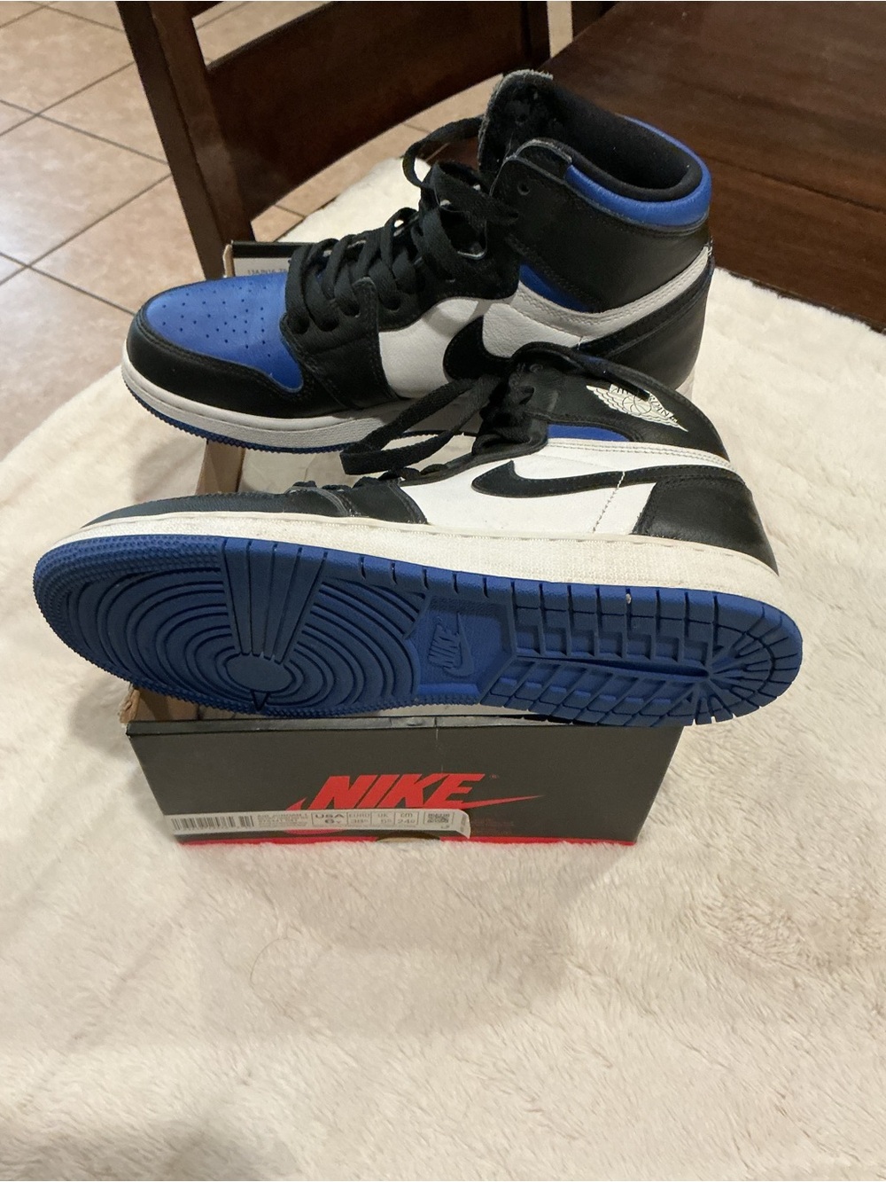 Nike Air Jordan 1 Retro High OG Royal Toe GS Size 5.5Y Black Blue White w/ Box - Picture 5 of 8
